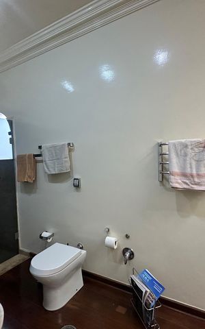 Casa à venda com 700m², 4 quartos e 4 vagasBanheiro da Suíte 3