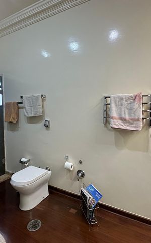 Casa à venda com 700m², 4 quartos e 4 vagasBanheiro da Suíte 3