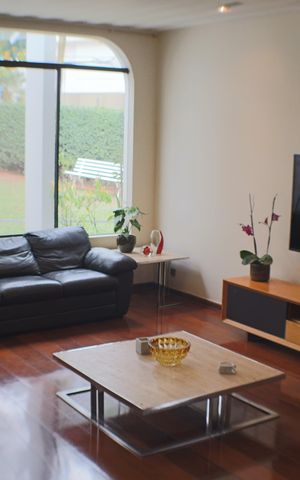 Casa à venda com 700m², 4 quartos e 4 vagasSala