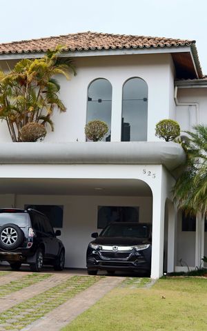 Casa à venda com 700m², 4 quartos e 4 vagasGaragem