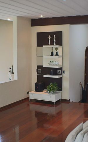 Casa à venda com 700m², 4 quartos e 4 vagasSala