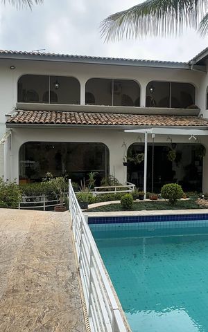 Casa à venda com 700m², 4 quartos e 4 vagasPiscina