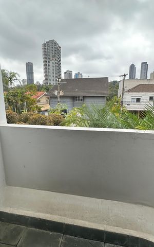 Casa à venda com 700m², 4 quartos e 4 vagasSacada Suíte 4