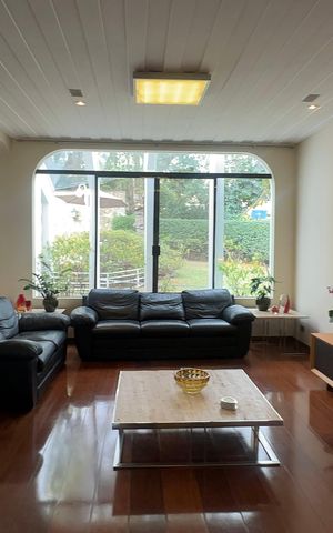 Casa à venda com 700m², 4 quartos e 4 vagasSala de TV