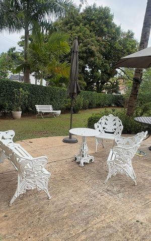 Casa à venda com 700m², 4 quartos e 4 vagasPiscina