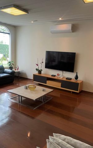 Casa à venda com 700m², 4 quartos e 4 vagasSala de TV