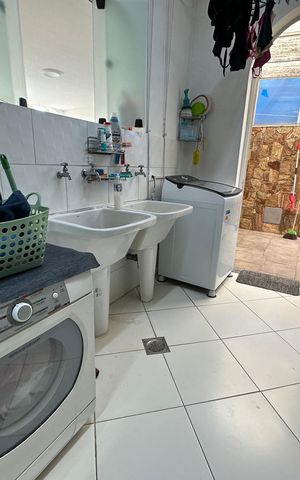 Casa à venda com 700m², 4 quartos e 4 vagasÁrea de Serviço