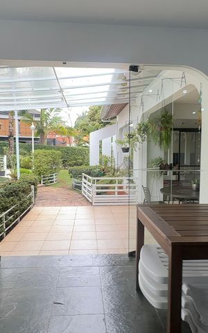 Casa à venda com 700m², 4 quartos e 4 vagasQuintal