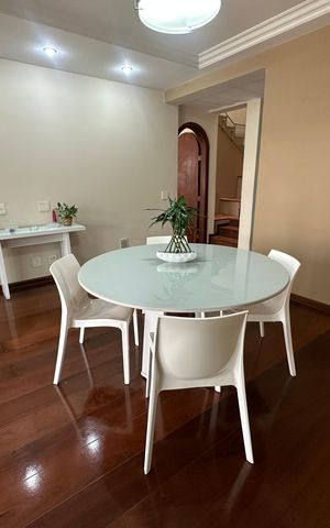 Casa à venda com 700m², 4 quartos e 4 vagasSala de Almoço