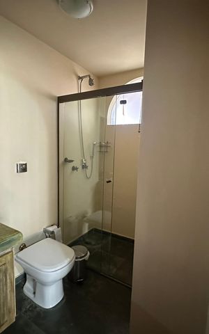 Casa à venda com 700m², 4 quartos e 4 vagasBanheiro Social