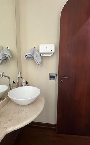 Casa à venda com 700m², 4 quartos e 4 vagasLavabo