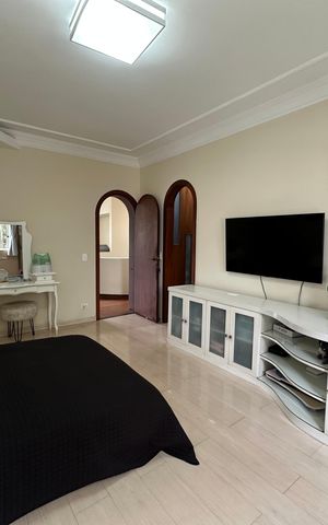 Casa à venda com 700m², 4 quartos e 4 vagasSuíte 1