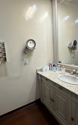 Casa à venda com 700m², 4 quartos e 4 vagasBanheiro da Suíte 3
