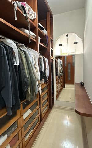 Casa à venda com 700m², 4 quartos e 4 vagasCloset da suíte 2
