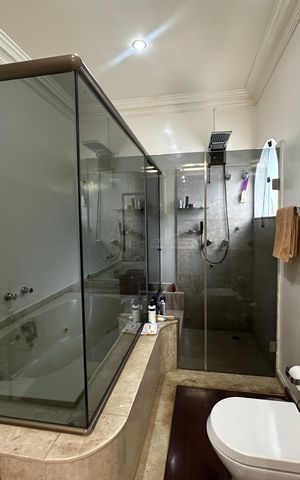 Casa à venda com 700m², 4 quartos e 4 vagasBanheiro da Suíte 3