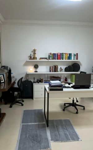 Casa à venda com 700m², 4 quartos e 4 vagasSuíte 2