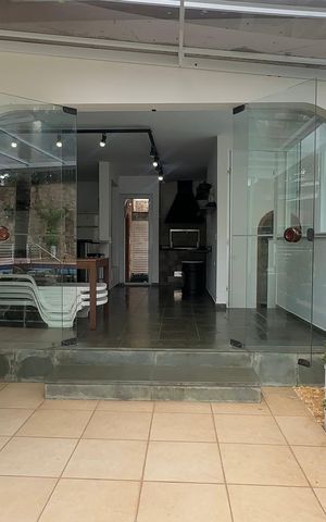 Casa à venda com 700m², 4 quartos e 4 vagasQuintal