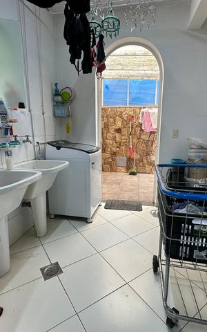 Casa à venda com 700m², 4 quartos e 4 vagasÁrea de Serviço
