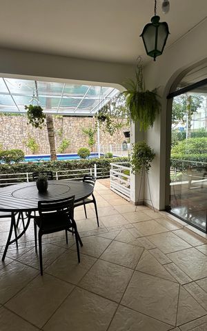 Casa à venda com 700m², 4 quartos e 4 vagasVaranda