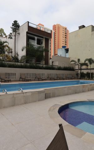 Apartamento à venda com 87m², 2 quartos e 2 vagasÁrea Comum - Piscina