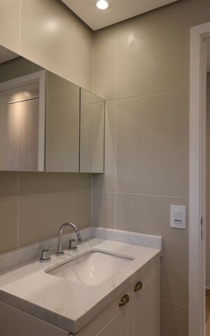 Apartamento à venda com 87m², 2 quartos e 2 vagasBanheiro da Suíte