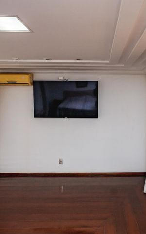 Casa à venda com 1450m², 3 quartos e 5 vagas Casa à venda com 1450m², 3 quartos e 5 vagasSuíte 1