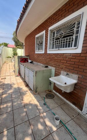 Casa à venda com 170m², 3 quartos e 3 vagas Casa à venda com 170m², 3 quartos e 3 vagasÁrea de Serviço