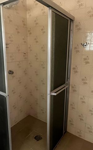 Casa à venda com 170m², 3 quartos e 3 vagas Casa à venda com 170m², 3 quartos e 3 vagasBanheiro da Suíte