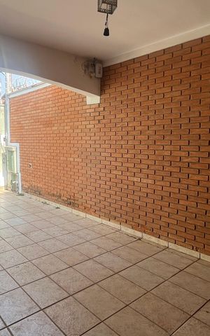 Casa à venda com 170m², 3 quartos e 3 vagas Casa à venda com 170m², 3 quartos e 3 vagasGaragem