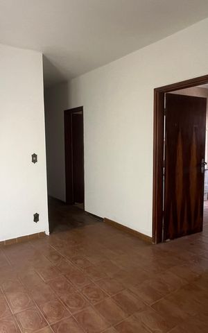 Casa à venda com 170m², 3 quartos e 3 vagas Casa à venda com 170m², 3 quartos e 3 vagasSala