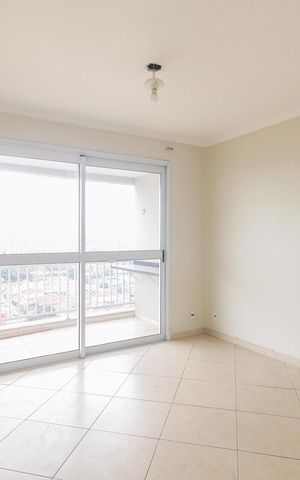 Apartamento à venda com 84m², 3 quartos e 2 vagas Apartamento à venda com 84m², 3 quartos e 2 vagasSala