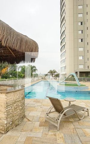 Apartamento à venda com 84m², 3 quartos e 2 vagasCondomínio - Piscina 