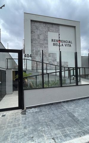 Casa de condomínio à venda com 68m², 2 quartos e 2 vagas Casa de condomínio à venda com 68m², 2 quartos e 2 vagasFachada