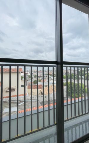 Casa de condomínio à venda com 67m², 2 quartos e 2 vagas Casa de condomínio à venda com 67m², 2 quartos e 2 vagasVaranda