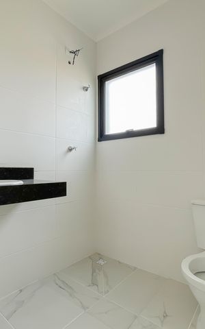 Casa de condomínio à venda com 67m², 2 quartos e 2 vagas Casa de condomínio à venda com 67m², 2 quartos e 2 vagasBanheiro da Suíte 1