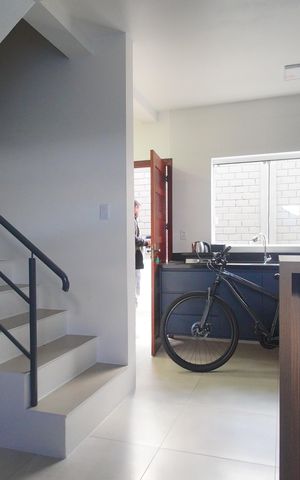 Casa de condomínio à venda com 60m², 2 quartos e 2 vagasSala