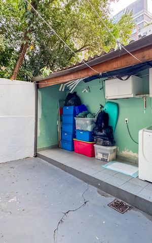 Casa à venda com 160m², 4 quartos e sem vaga Casa à venda com 160m², 4 quartos e sem vagaÁrea Externa