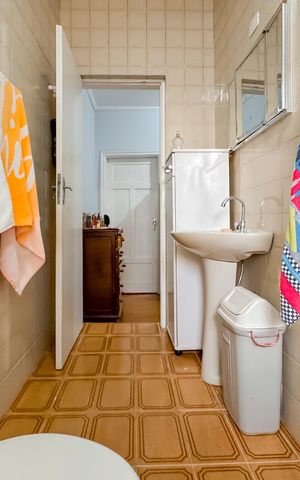 Casa à venda com 160m², 4 quartos e sem vaga Casa à venda com 160m², 4 quartos e sem vagaBanheiro 2