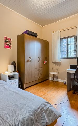Casa à venda com 160m², 4 quartos e sem vaga Casa à venda com 160m², 4 quartos e sem vagaQuarto 1