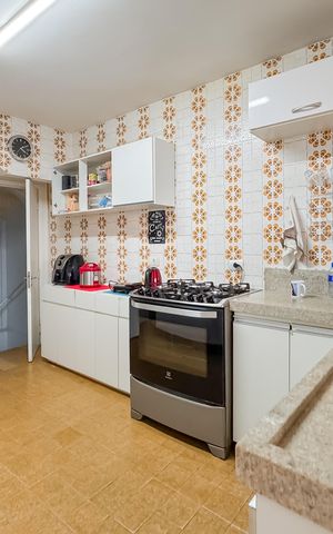 Casa à venda com 160m², 4 quartos e sem vaga Casa à venda com 160m², 4 quartos e sem vagaCozinha