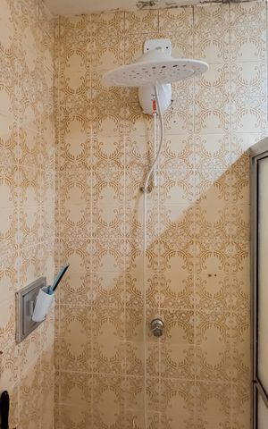 Casa à venda com 160m², 4 quartos e sem vaga Casa à venda com 160m², 4 quartos e sem vagaBanheiro