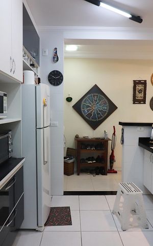 Apartamento à venda com 84m², 3 quartos e 2 vagasCozinha e Área de Serviço
