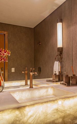 Apartamento à venda com 350m², 4 quartos e 2 vagas Apartamento à venda com 350m², 4 quartos e 2 vagasLavabo