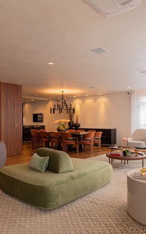 Apartamento à venda com 350m², 4 quartos e 2 vagas Apartamento à venda com 350m², 4 quartos e 2 vagasSala