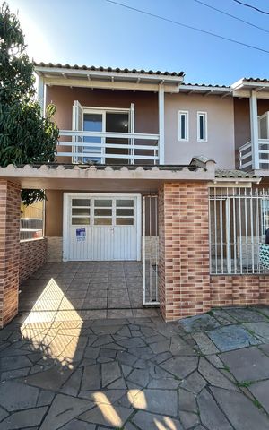 Casa à venda com 120m², 5 quartos e 2 vagas Casa à venda com 120m², 5 quartos e 2 vagasFachada