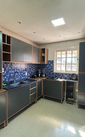 Casa à venda com 120m², 5 quartos e 2 vagas Casa à venda com 120m², 5 quartos e 2 vagasCozinha