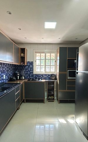 Casa à venda com 120m², 5 quartos e 2 vagas Casa à venda com 120m², 5 quartos e 2 vagasCozinha