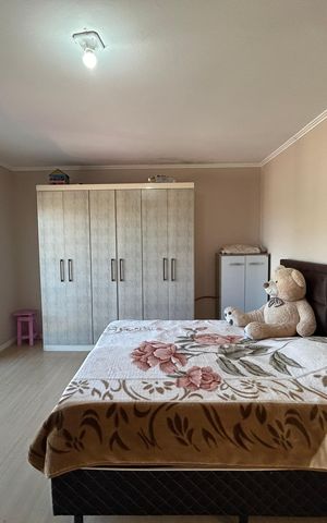 Casa à venda com 120m², 5 quartos e 2 vagas Casa à venda com 120m², 5 quartos e 2 vagasQuarto 3
