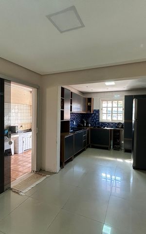 Casa à venda com 120m², 5 quartos e 2 vagas Casa à venda com 120m², 5 quartos e 2 vagasCozinha