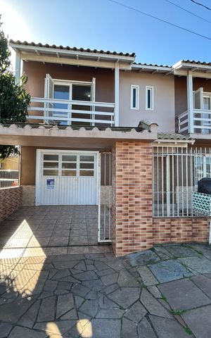 Casa à venda com 120m², 5 quartos e 2 vagas Casa à venda com 120m², 5 quartos e 2 vagasFachada